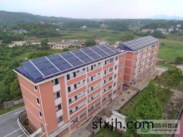 长沙县石常中学宿舍楼及食堂太阳能热水系统工程