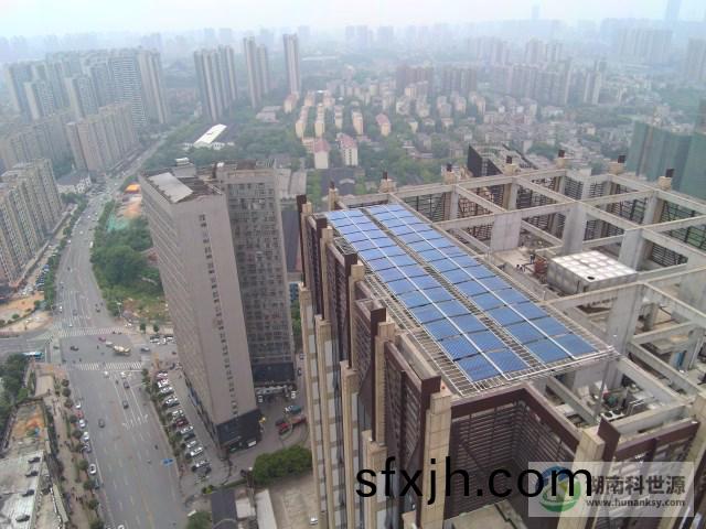 长沙市五江天街北区商业楼屋面太阳能热水系统