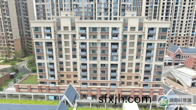 长沙大汉公园里项目住宅阳台壁挂太阳能热水系统工程