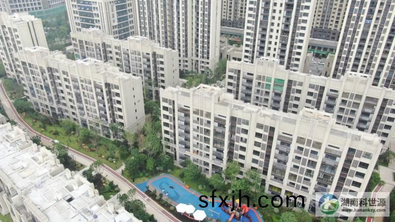 中房瑞致小区3#地块阳台壁挂式太阳能热水系统工程