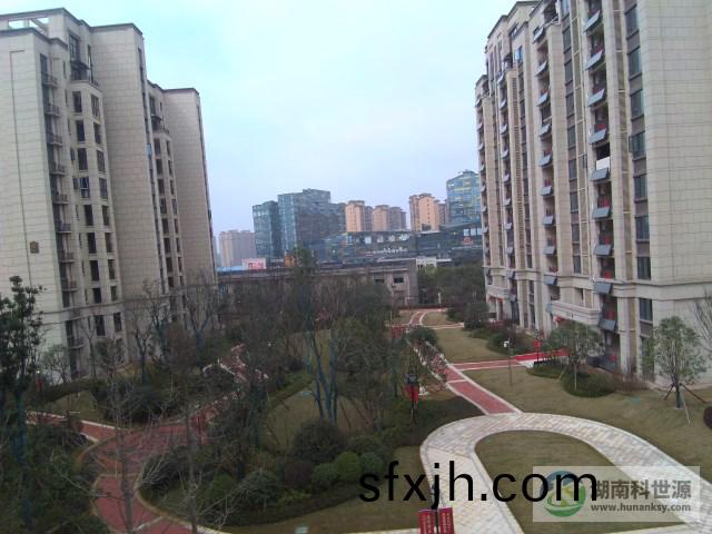 阳台壁挂太阳能热水系统