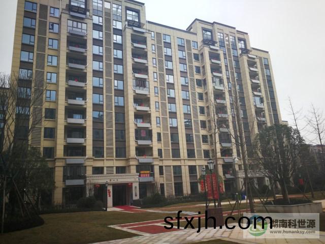 阳台壁挂太阳能热水系统