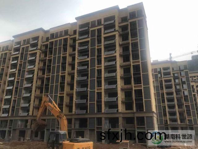 阳台壁挂太阳能热水器