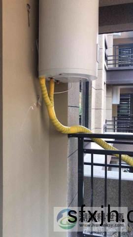 阳台壁挂太阳能热水器