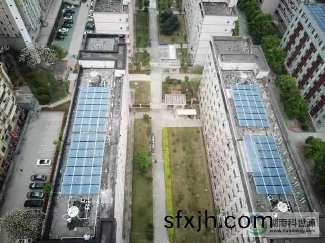 怀化学院宿舍屋顶太阳能热水工程