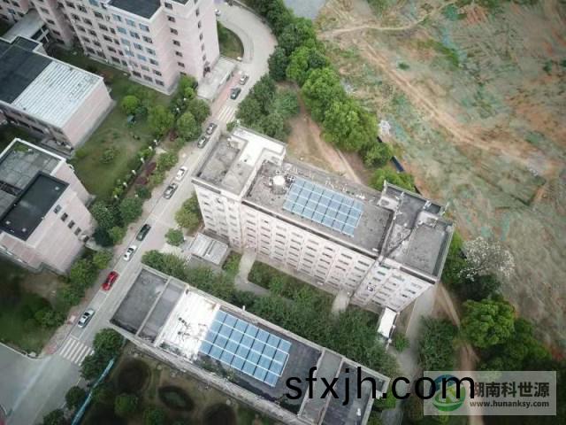 怀化学院宿舍屋顶太阳能热水工程