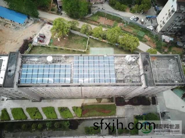 怀化学院宿舍屋顶太阳能热水工程