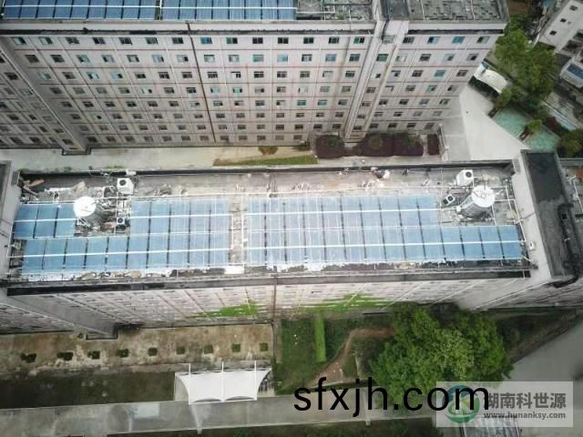 怀化学院宿舍屋顶太阳能热水工程
