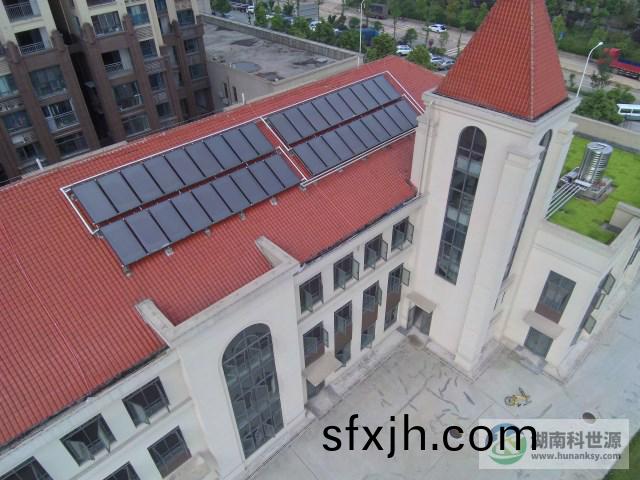 幼儿园斜屋面太阳能热水工程