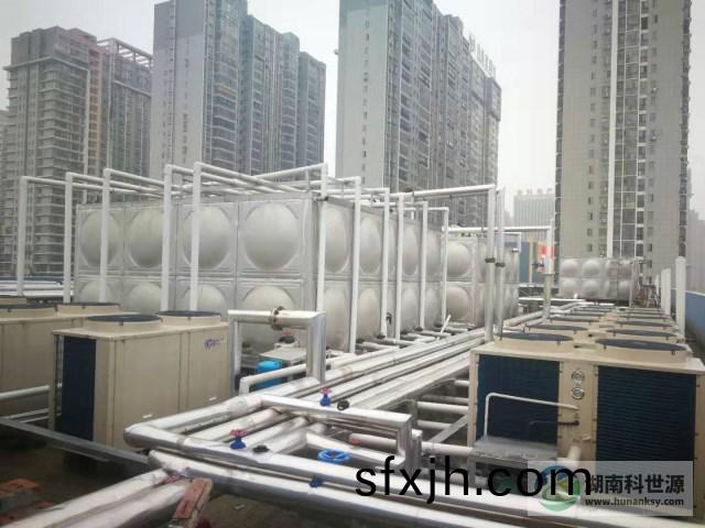 学校屋顶空气能热水工程