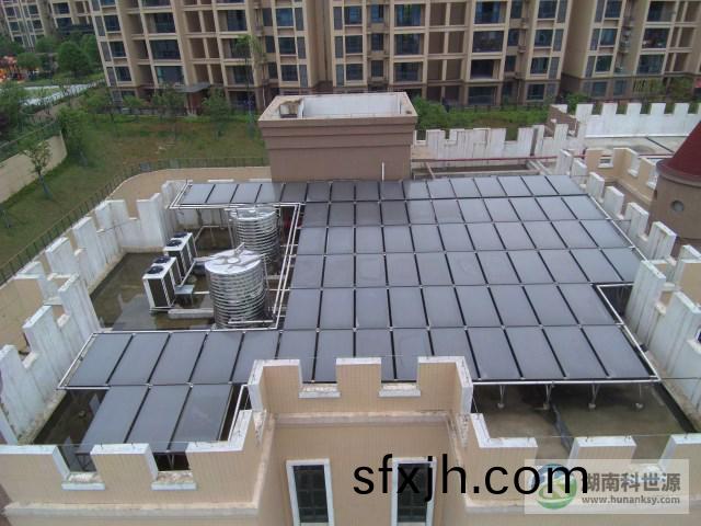 屋顶平板太阳能热水系统