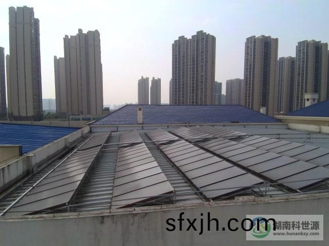 平板太阳能热水系统