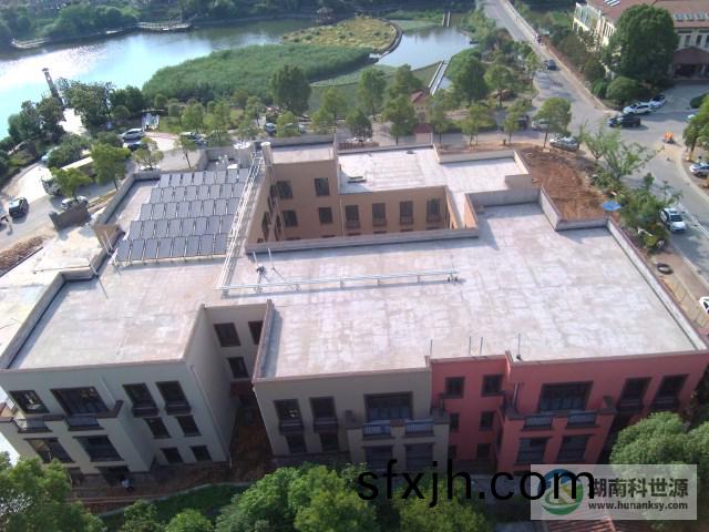 幼儿园屋顶太阳能热水系统