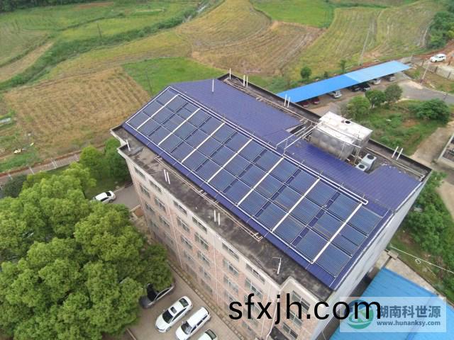 斜屋顶真空管太阳能热水系统