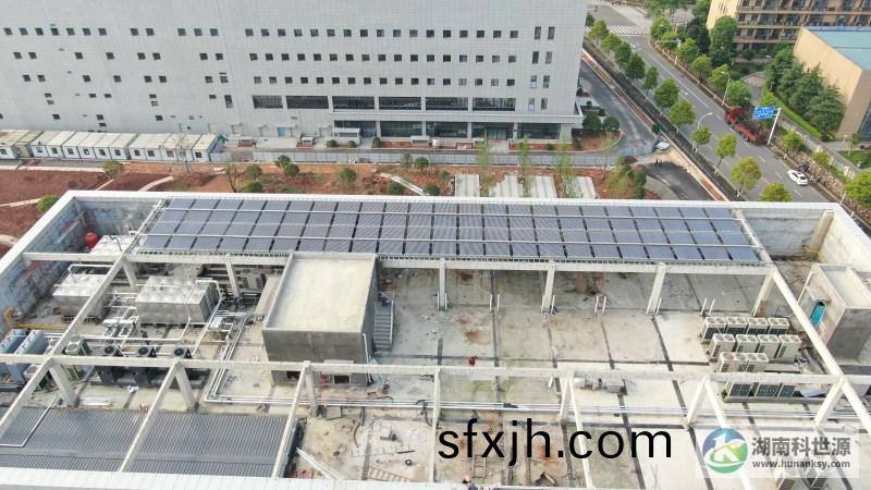 航拍太阳能热水系统