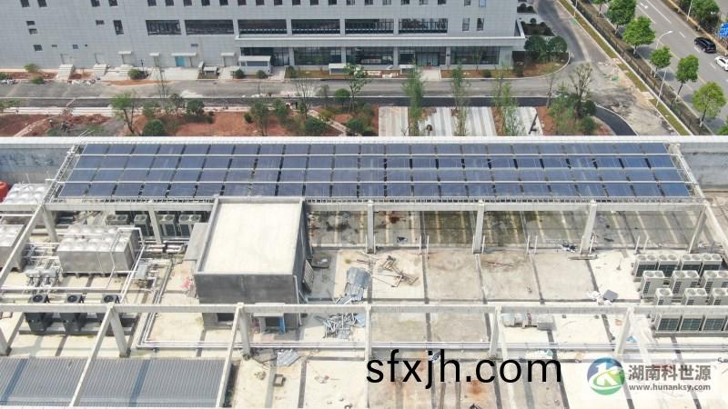 航拍太阳能热水系统