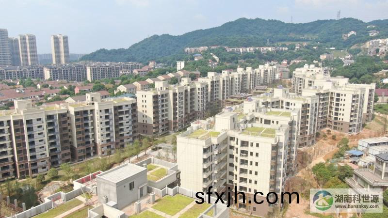 阳台壁挂太阳能热水器