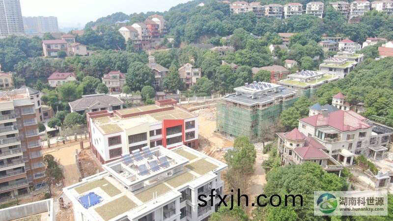 一体落水式太阳能热水器